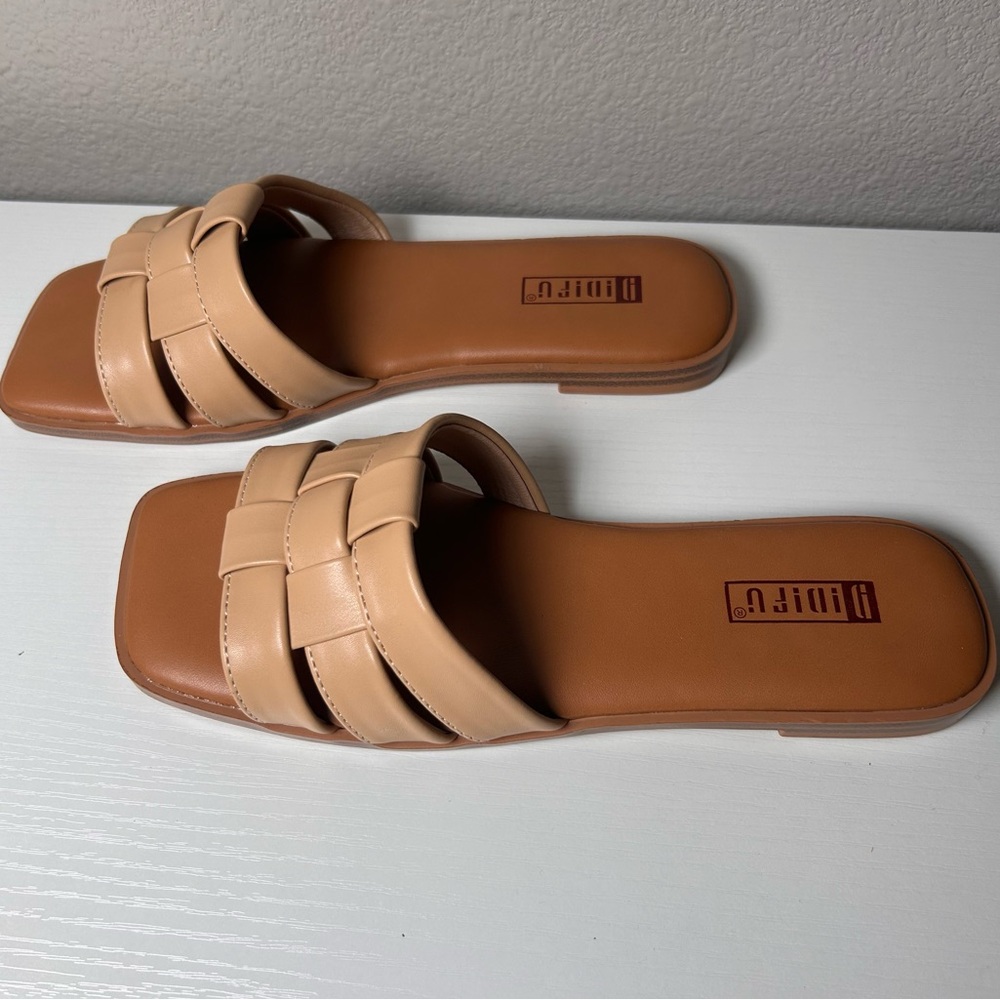 IDIFU Tan Women’s Flats Sandals Slip ons Open Square Toe Slide Size 6 - Picture 3 of 6